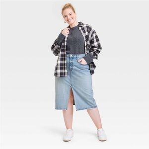 Women's High-Rise Denim Midi Skirt - Universal Thread™ Light Wash 28